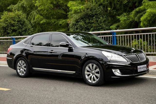Hyundai Equus 2012 3.8 GDi Premium Edition exterior photo 3