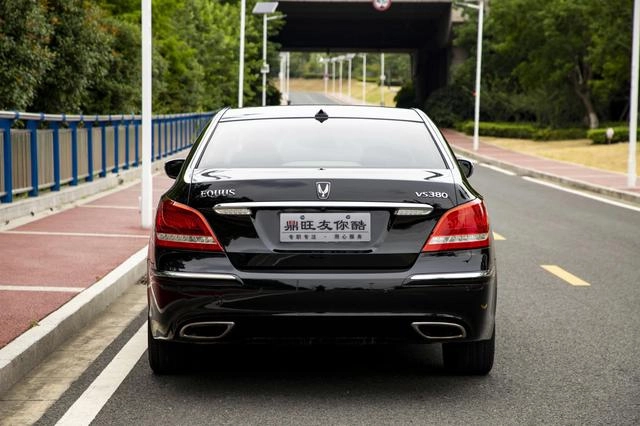 Hyundai Equus 2012 3.8 GDi Premium Edition exterior photo 8