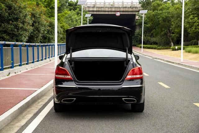 Hyundai Equus 2012 3.8 GDi Premium Edition exterior photo 9