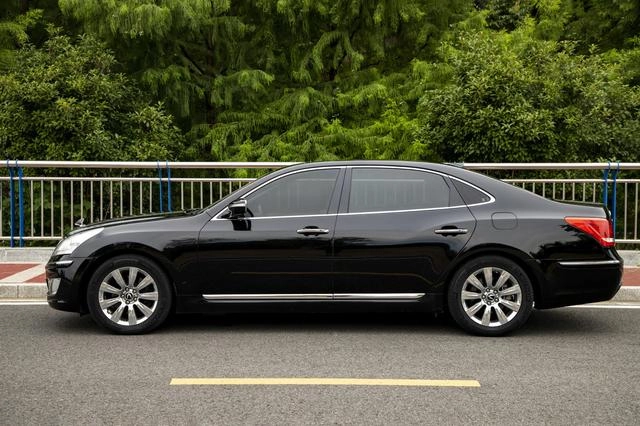 Hyundai Equus 2012 3.8 GDi Premium Edition exterior photo 10