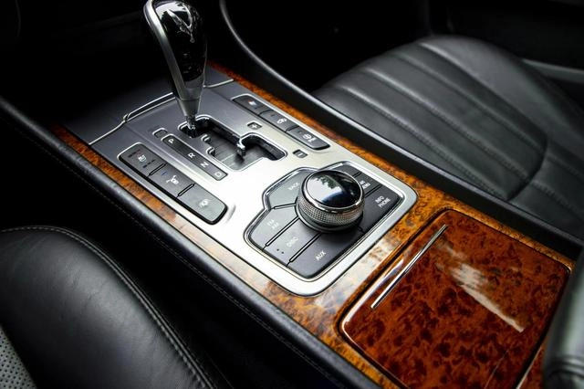 Hyundai Equus 2012 3.8 GDi Premium Edition interior photo 15