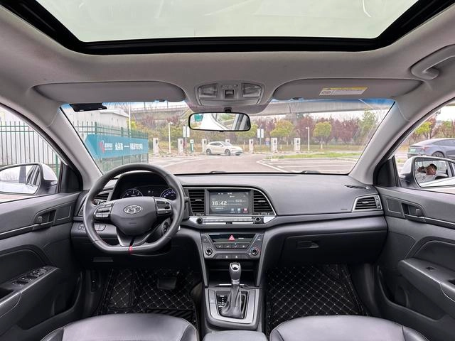 Hyundai Elantra Lingdong 2016 1.4T Doble embrague deslumbrante Tipo de vitalidad interior foto 13