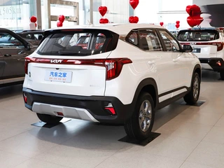 Kia Seltos 2026 1.5L IVT Versión cómoda exterior foto 7 Kia Seltos 2026 1.5L IVT Versión cómoda exterior foto 7