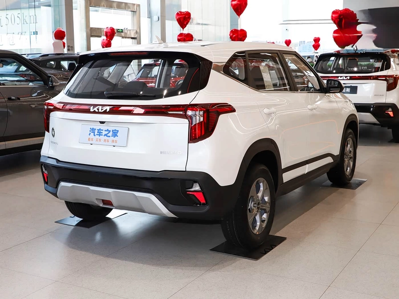 Kia Seltos 2026 1.5L IVT Versión cómoda exterior foto 7 Kia Seltos 2026 1.5L IVT Versión cómoda exterior foto 7