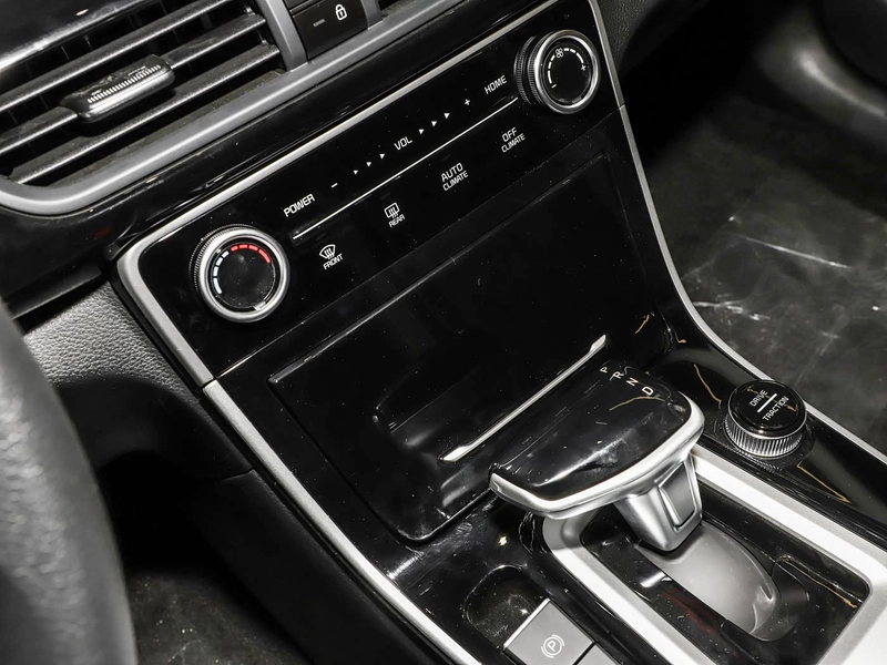 Kia Seltos 2026 1.5L IVT Versión cómoda interior foto 11 Kia Seltos 2026 1.5L IVT Versión cómoda interior foto 11