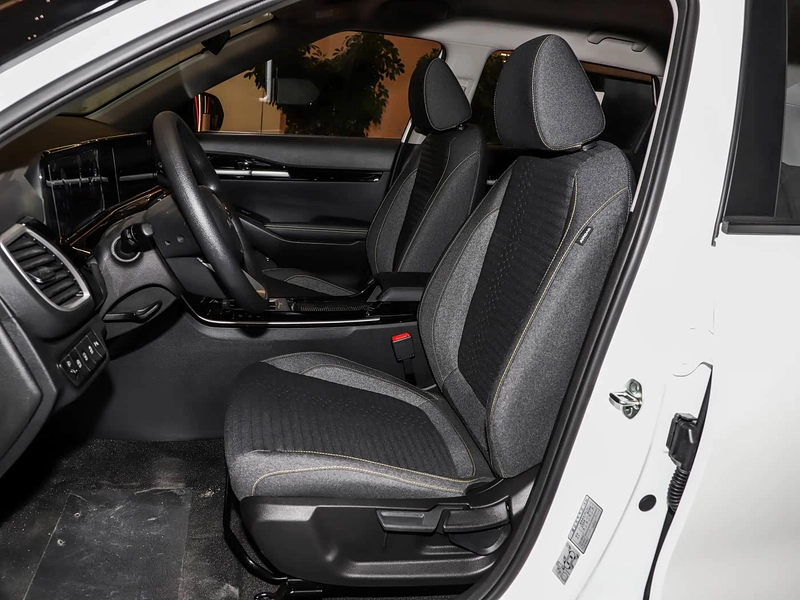 Kia Seltos 2026 1.5L IVT Versión cómoda interior foto 12 Kia Seltos 2026 1.5L IVT Versión cómoda interior foto 12