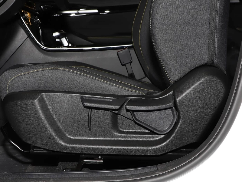 Kia Seltos 2026 1.5L IVT Versión cómoda interior foto 13 Kia Seltos 2026 1.5L IVT Versión cómoda interior foto 13