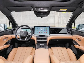 BYD Song L DM-i 2025 Smart Driving Version 112km Transcendent exterior photo 10