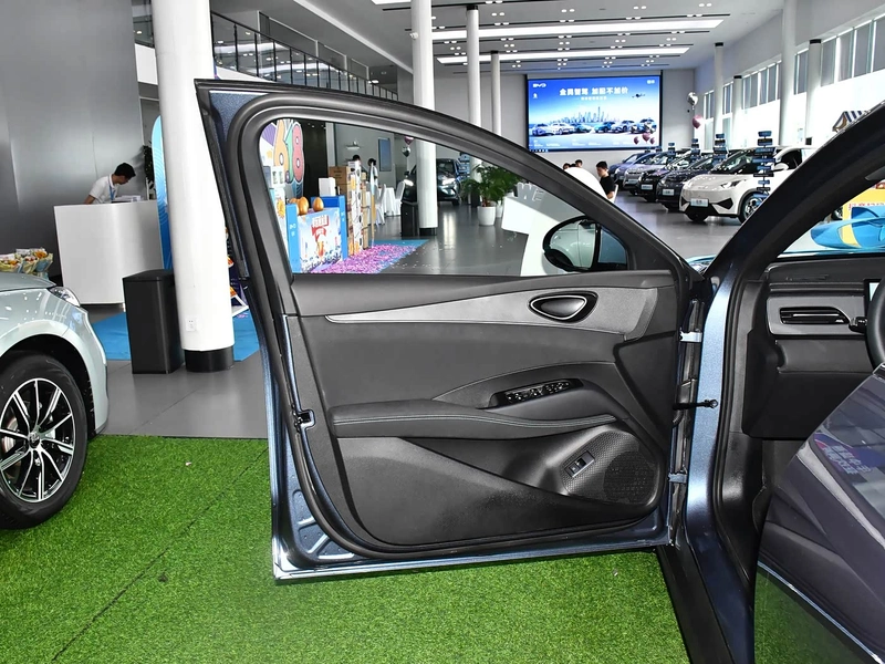 BYD Seal 06 DM-i Touring 2025 DM-i 80KM Finition premium intérieur photo 14