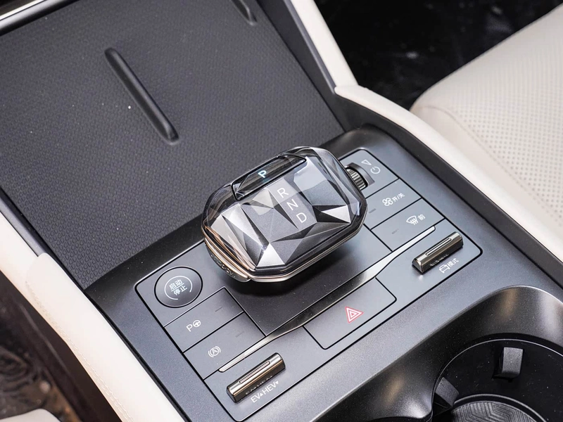 BYD Qin L 2025 DM-i Smart Driving Version 80KM Leading Type interior photo 14 BYD Qin L 2025 DM-i Smart Driving Version 80KM Leading Type interior photo 14