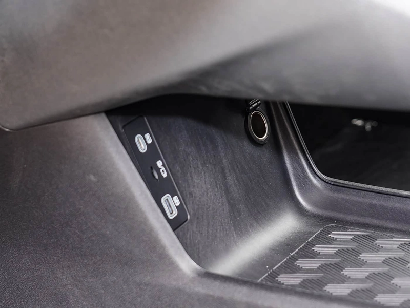 BYD Qin L 2025 DM-i Smart Driving Version 80KM Leading Type interior photo 15 BYD Qin L 2025 DM-i Smart Driving Version 80KM Leading Type interior photo 15