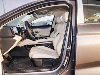 BYD Qin L 2025 DM-i Smart Driving Version 80KM Leading Type interior photo 16 BYD Qin L 2025 DM-i Smart Driving Version 80KM Leading Type interior photo 16