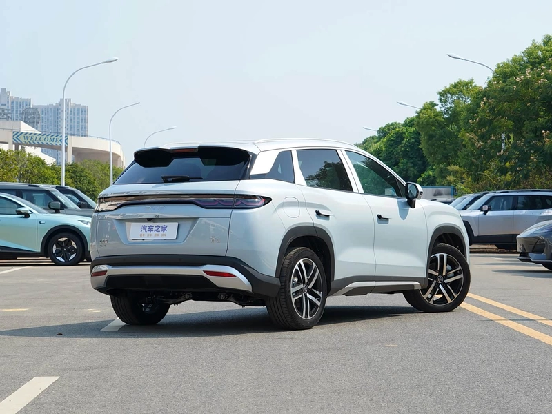 BYD Song L DM-i 2024 112km Leading Type exterior photo 7 BYD Song L DM-i 2024 112km Leading Type exterior photo 7