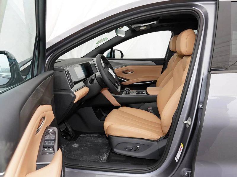 BYD Song L DM-i 2024 112km Leading Type interior photo 13 BYD Song L DM-i 2024 112km Leading Type interior photo 13