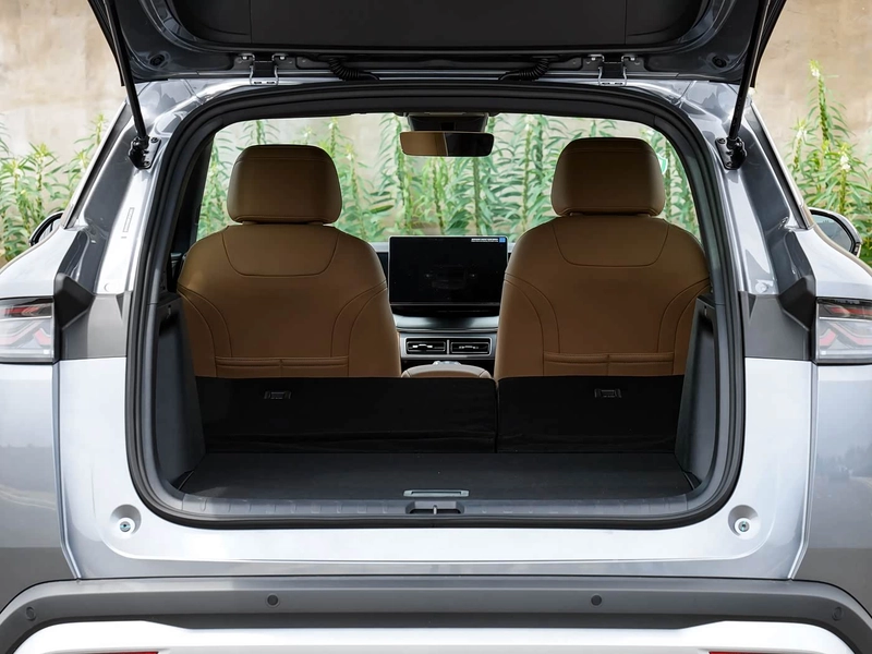 BYD Song L DM-i 2024 112km Leading Type interior photo 17 BYD Song L DM-i 2024 112km Leading Type interior photo 17
