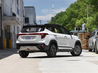 Kia Seltos 2026 1.5L IVT Edición de lujo exterior foto 7 Kia Seltos 2026 1.5L IVT Edición de lujo exterior foto 7