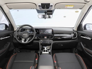 Kia Seltos 2026 1.5L IVT Edición de lujo interior foto 11 Kia Seltos 2026 1.5L IVT Edición de lujo interior foto 11