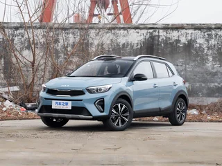 Kia Stonic 2021 1.4L CVT Люк в крыше