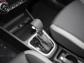 Kia Stonic 2021 1.4L CVT Tragaluz interior foto 15 Kia Stonic 2021 1.4L CVT Tragaluz interior foto 15