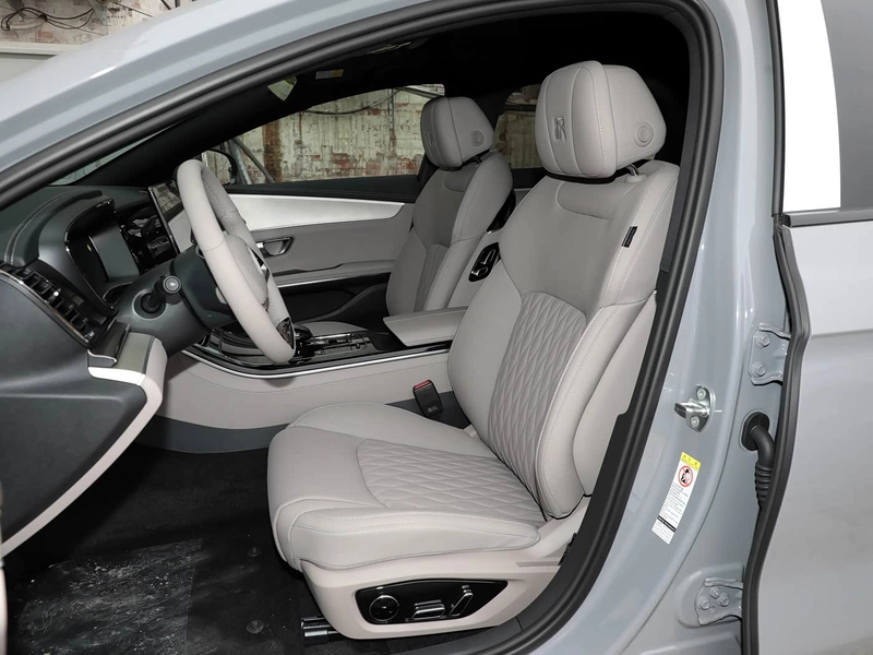 BYD Han 2025 DM-i 125KM Tipo de honor interior foto 14 BYD Han 2025 DM-i 125KM Tipo de honor interior foto 14