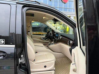 Mercedes-Benz V-Class 2021 V 260 Pilot Edition interior photo 8 Mercedes-Benz V-Class 2021 V 260 Pilot Edition interior photo 8