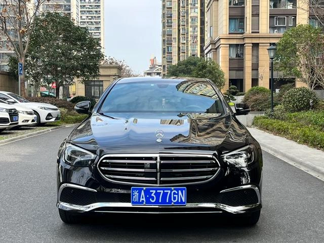 Mercedes-Benz E-Class 2023 E 300 L Fashionable Passenger car exterior photo 2 Mercedes-Benz E-Class 2023 E 300 L Fashionable Passenger car exterior photo 2