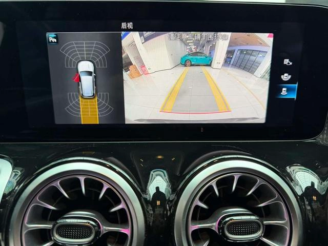 Mercedes-Benz GLB 2021 GLB 200 Dynamic interior photo 17
