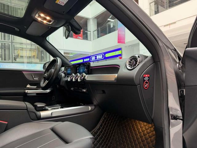 Mercedes-Benz GLB 2021 GLB 200 Dynamic interior photo 18