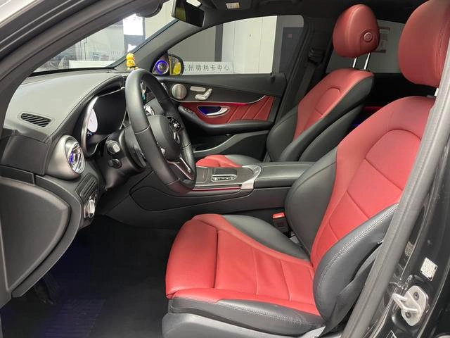 Mercedes-Benz GLC Coupe 2021 GLC 300 4MATIC coupe SUV interior photo 12 Mercedes-Benz GLC Coupe 2021 GLC 300 4MATIC coupe SUV interior photo 12