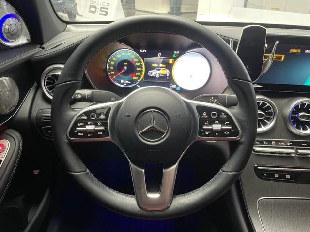 Mercedes-Benz GLC Coupe 2021 GLC 300 4MATIC coupe SUV interior photo 16 Mercedes-Benz GLC Coupe 2021 GLC 300 4MATIC coupe SUV interior photo 16