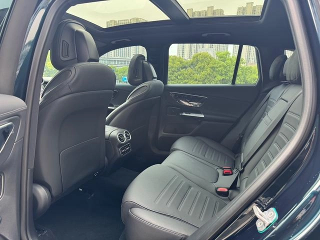 Mercedes-Benz GLC 2023 GLC 260 L 4MATIC Type dynamique 5 Siège extérieur photo 3