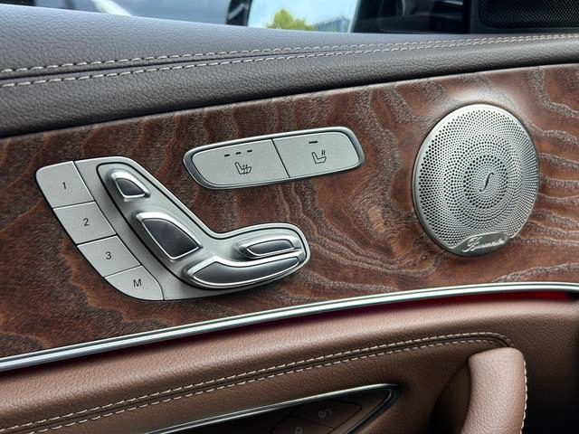 Mercedes-Benz E-Class 2023 E 300 L Luxury type Passenger car interior photo 14 Mercedes-Benz E-Class 2023 E 300 L Luxury type Passenger car interior photo 14