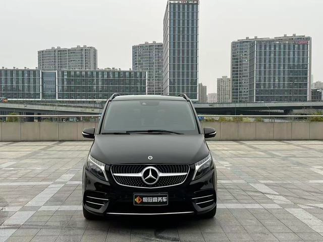 Mercedes-Benz V-Class 2022 V 260 L Long Wheelbase Deluxe Edition exterior photo 2 Mercedes-Benz V-Class 2022 V 260 L Long Wheelbase Deluxe Edition exterior photo 2