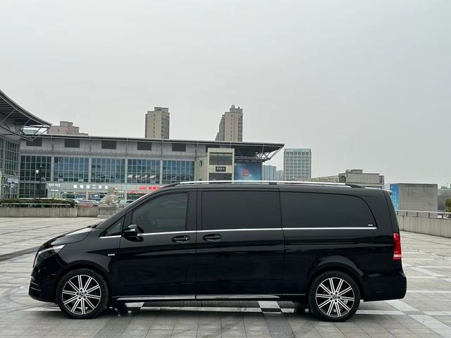 Mercedes-Benz V-Class 2022 V 260 L Long Wheelbase Deluxe Edition exterior photo 4 Mercedes-Benz V-Class 2022 V 260 L Long Wheelbase Deluxe Edition exterior photo 4