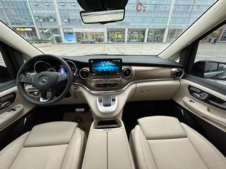 Mercedes-Benz V-Class 2022 V 260 L Long Wheelbase Deluxe Edition interior photo 8 Mercedes-Benz V-Class 2022 V 260 L Long Wheelbase Deluxe Edition interior photo 8