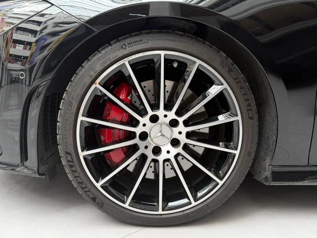 Mercedes-Benz Mercedes-AMG CLA AMG 2023 AMG CLA 35 4MATIC exterior foto 8