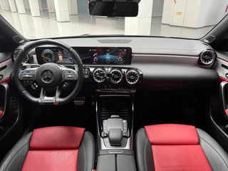 Mercedes-Benz Mercedes-AMG CLA AMG 2023 AMG CLA 35 4MATIC interior foto 14