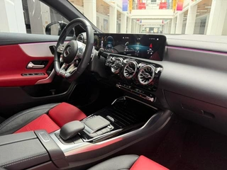 Mercedes-Benz Mercedes-AMG CLA AMG 2023 AMG CLA 35 4MATIC interior foto 19