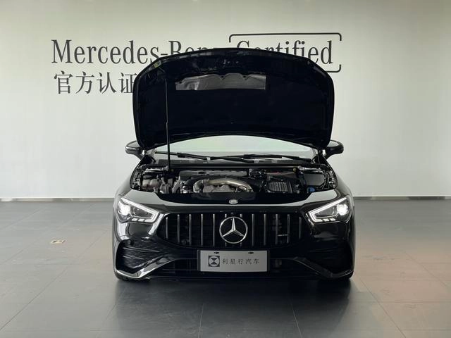 Mercedes-Benz Mercedes-AMG CLA AMG 2025 AMG CLA 35 4MATIC exterior foto 4 Mercedes-Benz Mercedes-AMG CLA AMG 2025 AMG CLA 35 4MATIC exterior foto 4
