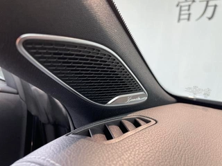 Mercedes-Benz Mercedes-AMG CLA AMG 2025 AMG CLA 35 4MATIC interior foto 10 Mercedes-Benz Mercedes-AMG CLA AMG 2025 AMG CLA 35 4MATIC interior foto 10