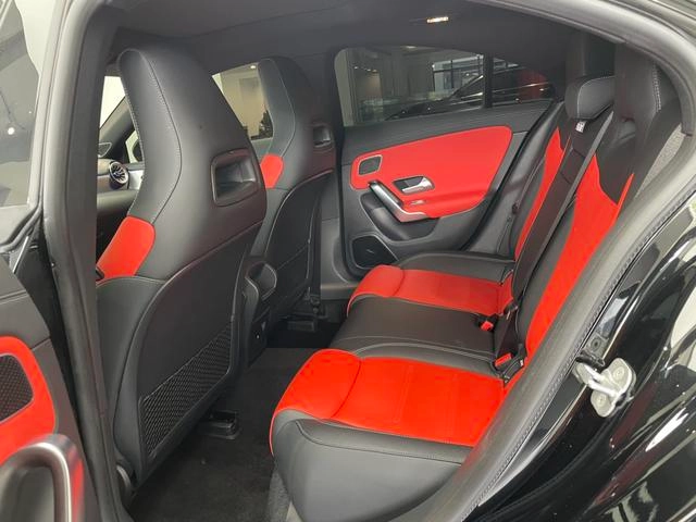 Mercedes-Benz Mercedes-AMG CLA AMG 2025 AMG CLA 35 4MATIC interior foto 12 Mercedes-Benz Mercedes-AMG CLA AMG 2025 AMG CLA 35 4MATIC interior foto 12