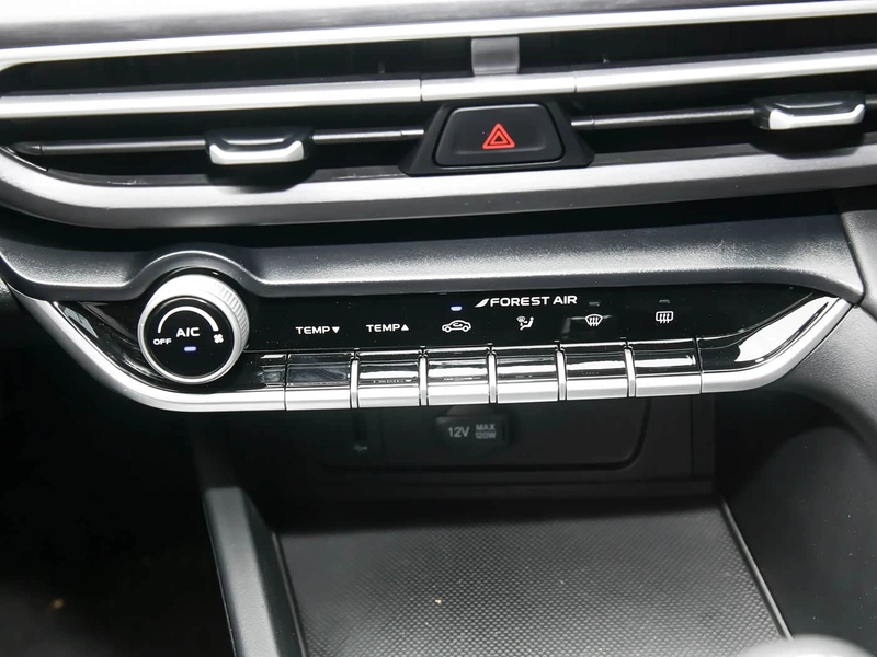 Changan Eado 2025 PLUS 1.5L Manual Deluxe Edition interior photo 12