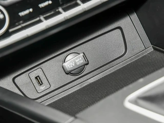 Changan Eado 2025 PLUS 1.5L Manual Deluxe Edition interior photo 13