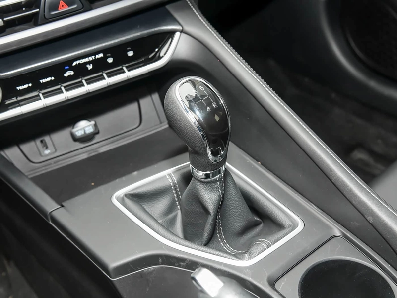 Changan Eado 2025 PLUS 1.5L Manual Deluxe Edition interior photo 14