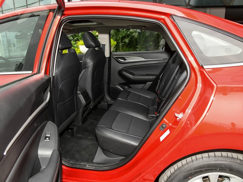 Changan Eado 2025 PLUS 1.5L Manual Deluxe Edition interior photo 16