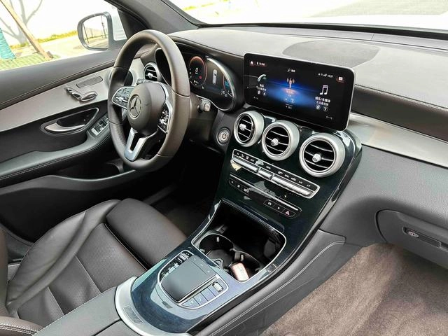Mercedes-Benz GLC 2021 GLC 260 L 4MATIC Динамичный тип интерьер фото 15