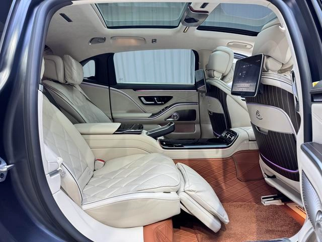 Mercedes-Benz Mercedes-Maybach S-Class 2023 S 680 4MATIC interior foto 8 Mercedes-Benz Mercedes-Maybach S-Class 2023 S 680 4MATIC interior foto 8