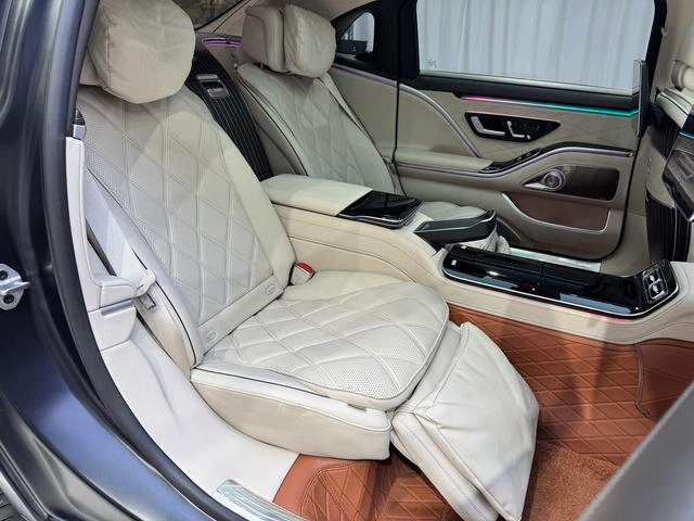 Mercedes-Benz Mercedes-Maybach S-Class 2023 S 680 4MATIC interior foto 9 Mercedes-Benz Mercedes-Maybach S-Class 2023 S 680 4MATIC interior foto 9