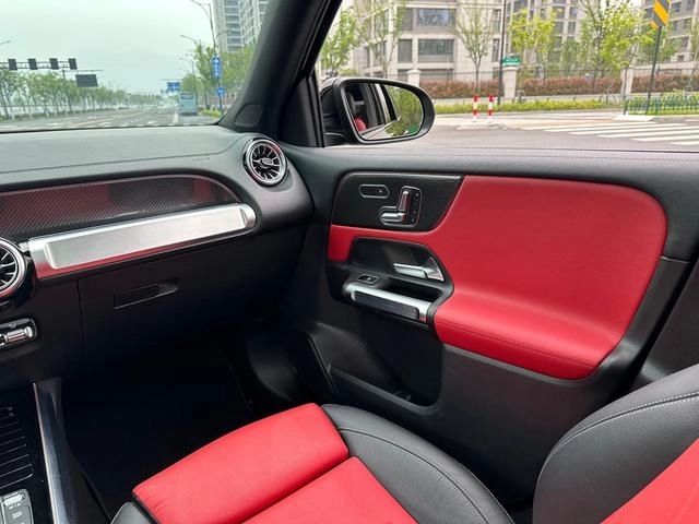 Mercedes-Benz Mercedes-AMG GLB AMG 2023 AMG GLB 35 4MATIC interior foto 16 Mercedes-Benz Mercedes-AMG GLB AMG 2023 AMG GLB 35 4MATIC interior foto 16