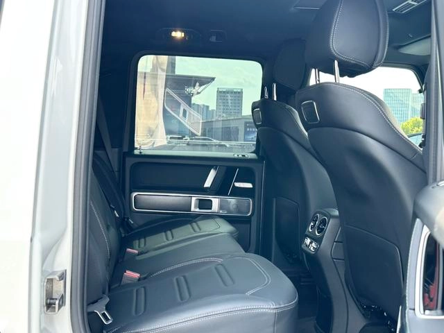 Mercedes-Benz G-Class 2024 G 350 интерьер фото 18